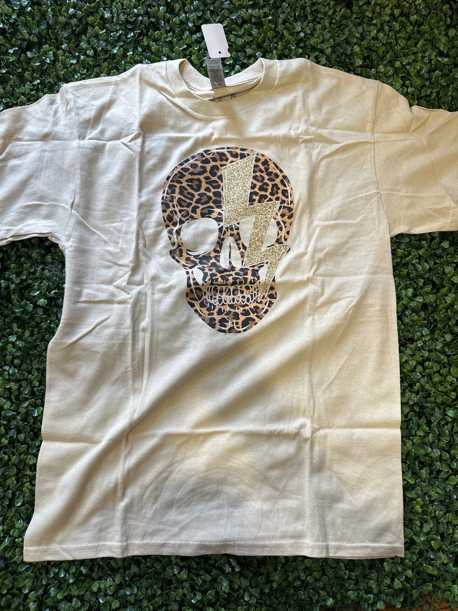 Leopard Skull - (T - Shirt) - Craftygoodiesngifts